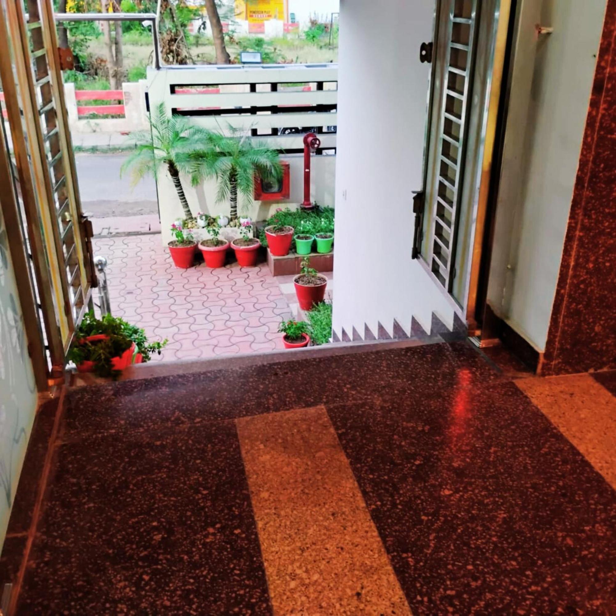 לקנאו Hotel Lake View Grand מראה חיצוני תמונה