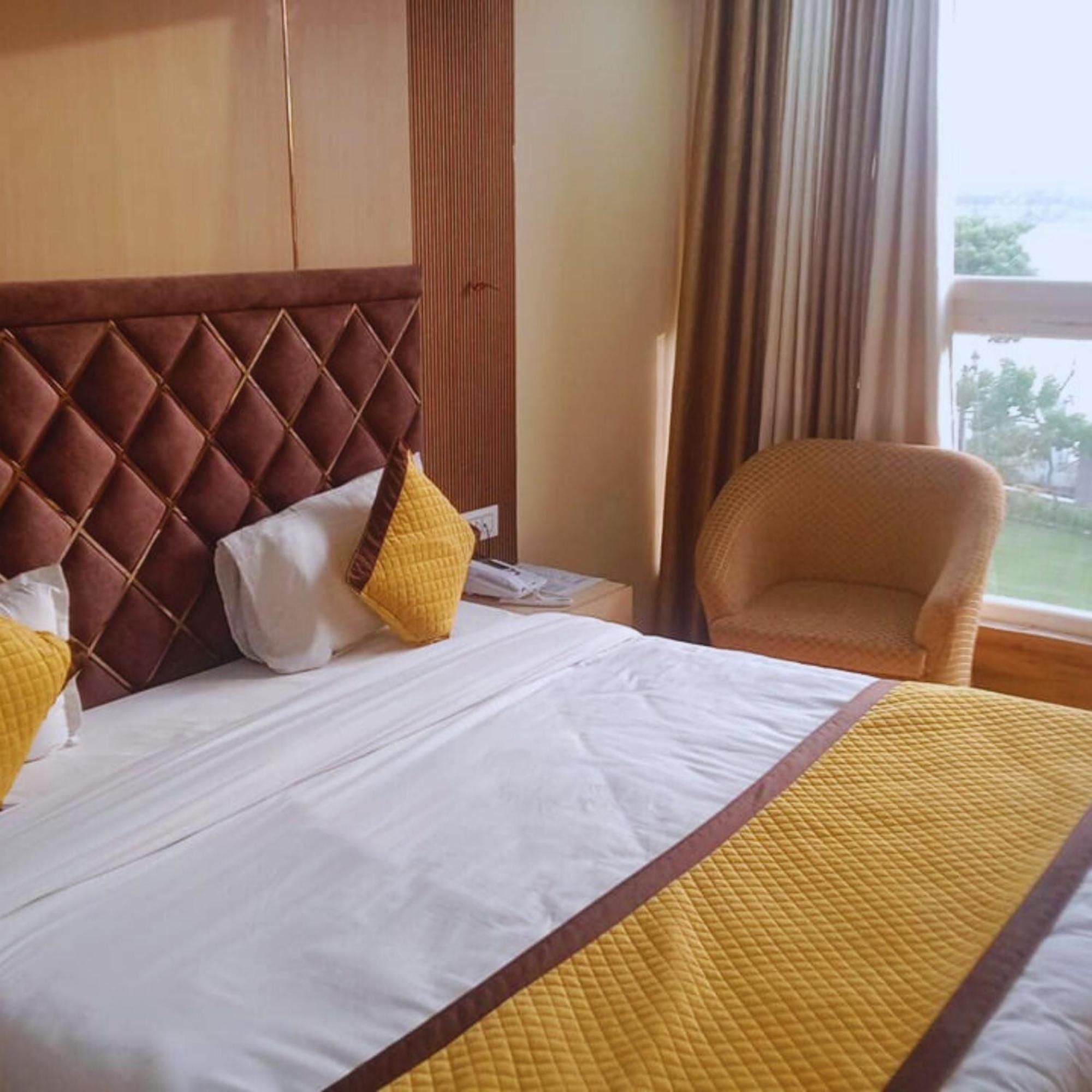 לקנאו Hotel Lake View Grand מראה חיצוני תמונה