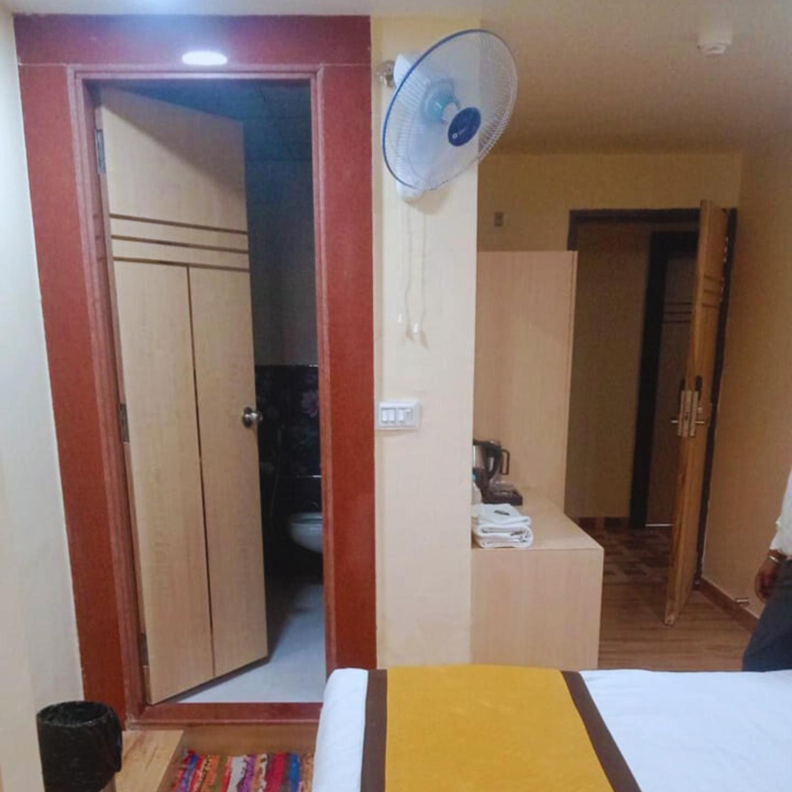 לקנאו Hotel Lake View Grand מראה חיצוני תמונה