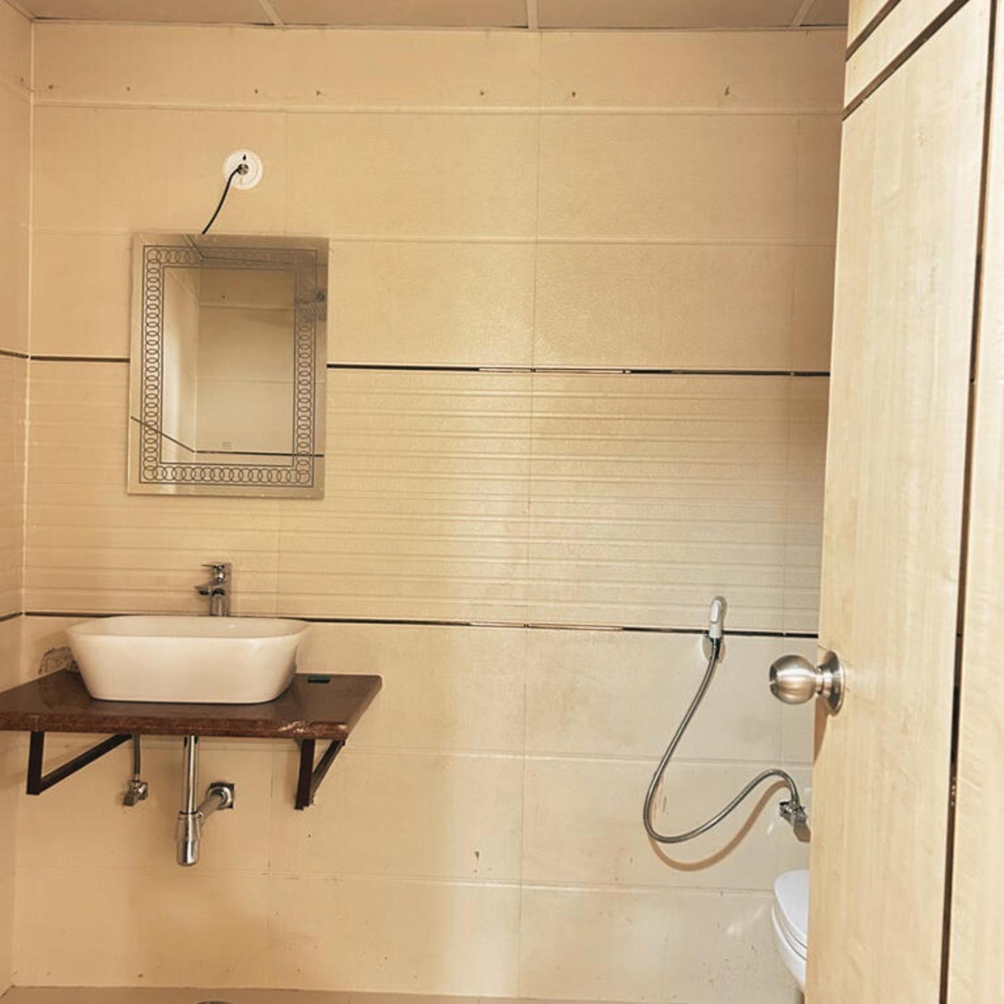 לקנאו Hotel Lake View Grand מראה חיצוני תמונה