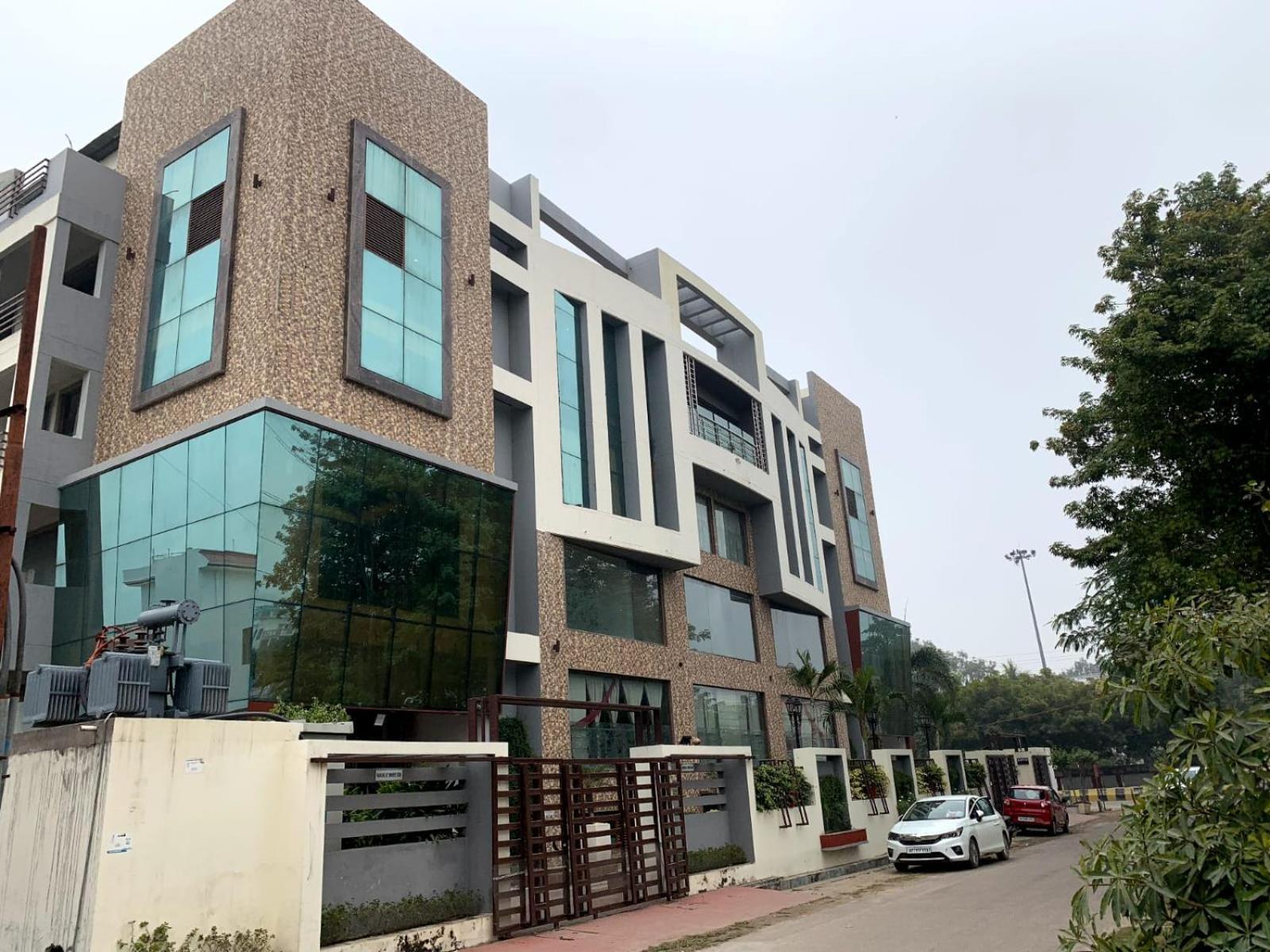 לקנאו Hotel Lake View Grand מראה חיצוני תמונה