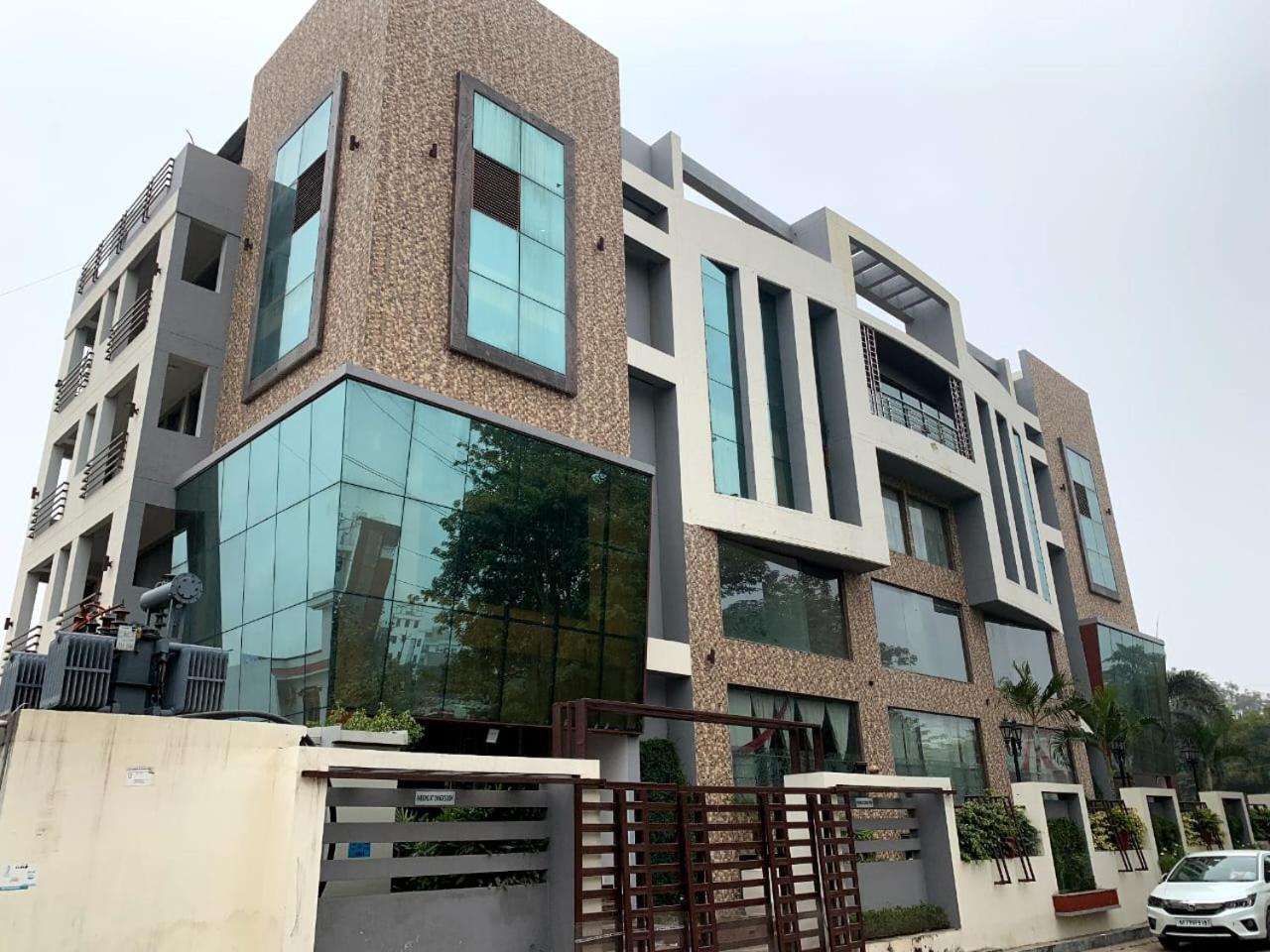 לקנאו Hotel Lake View Grand מראה חיצוני תמונה