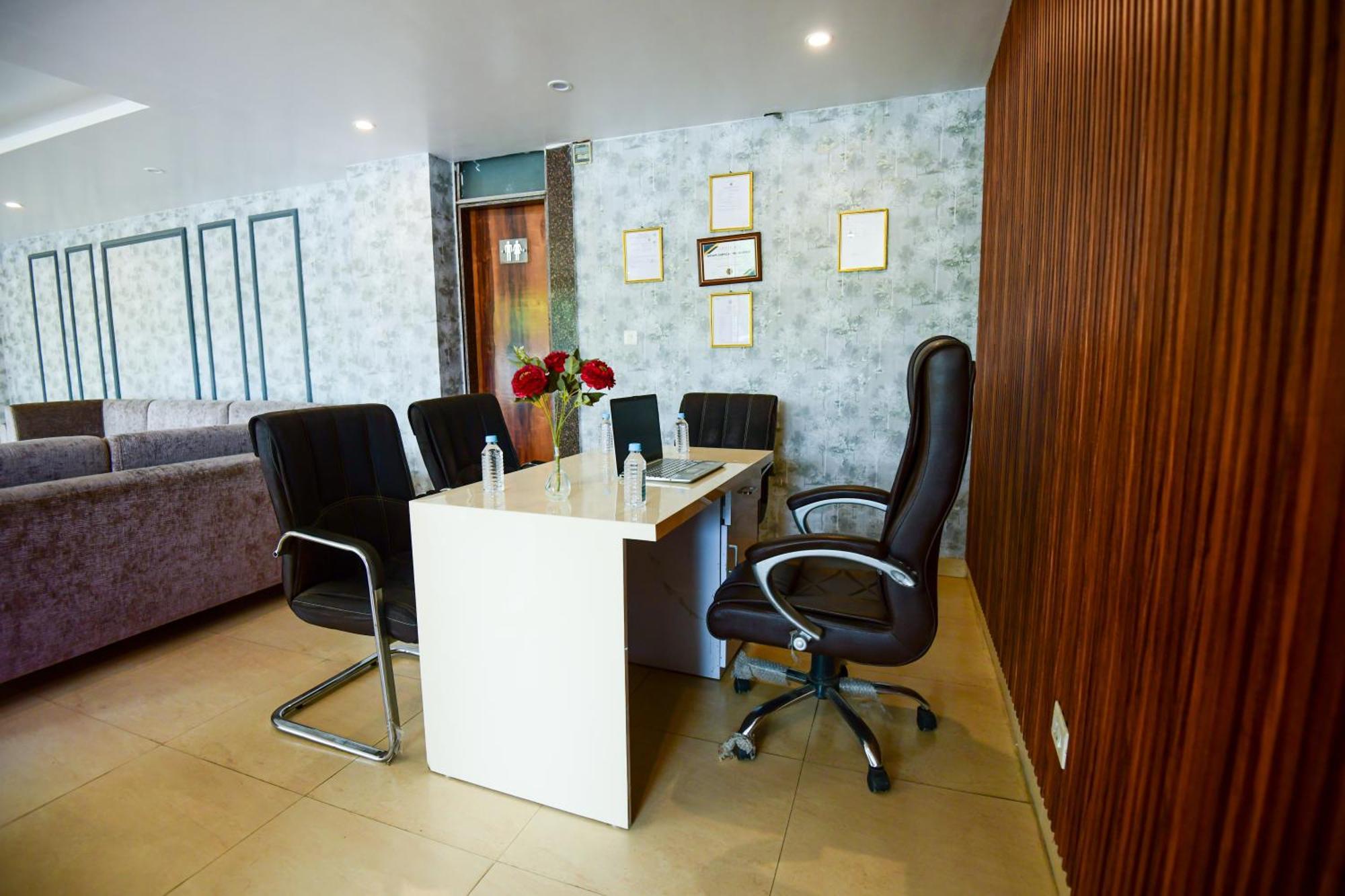 לקנאו Hotel Lake View Grand מראה חיצוני תמונה
