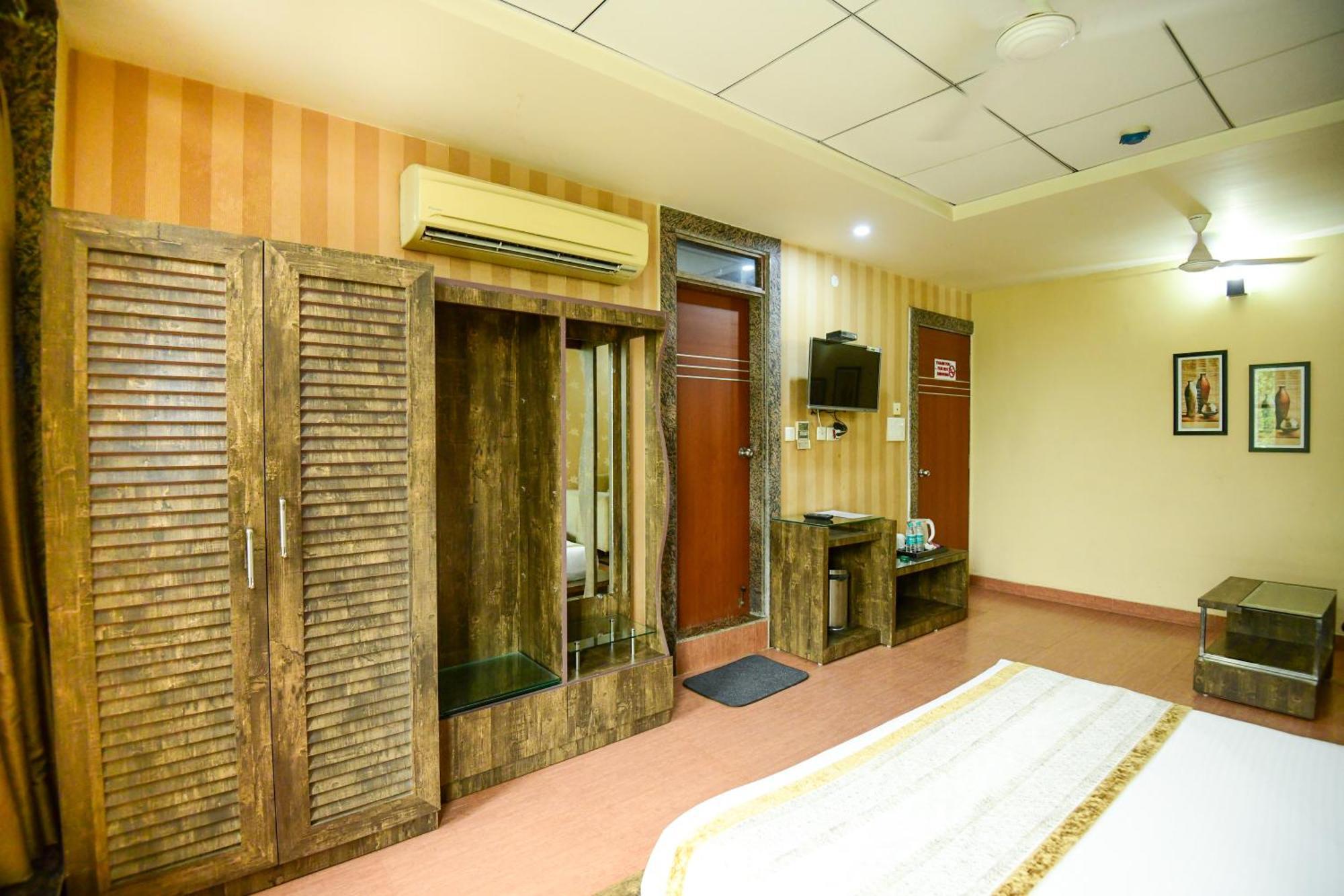 לקנאו Hotel Lake View Grand מראה חיצוני תמונה