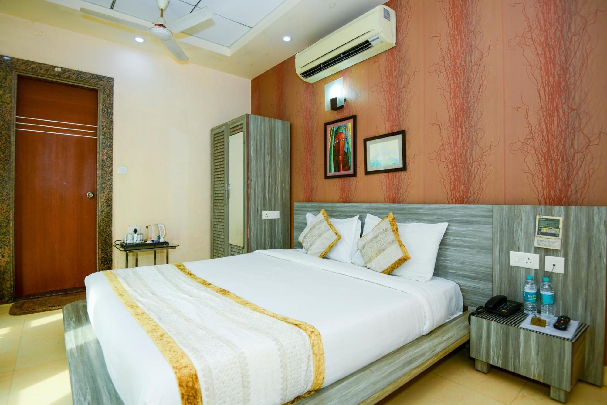 לקנאו Hotel Lake View Grand מראה חיצוני תמונה