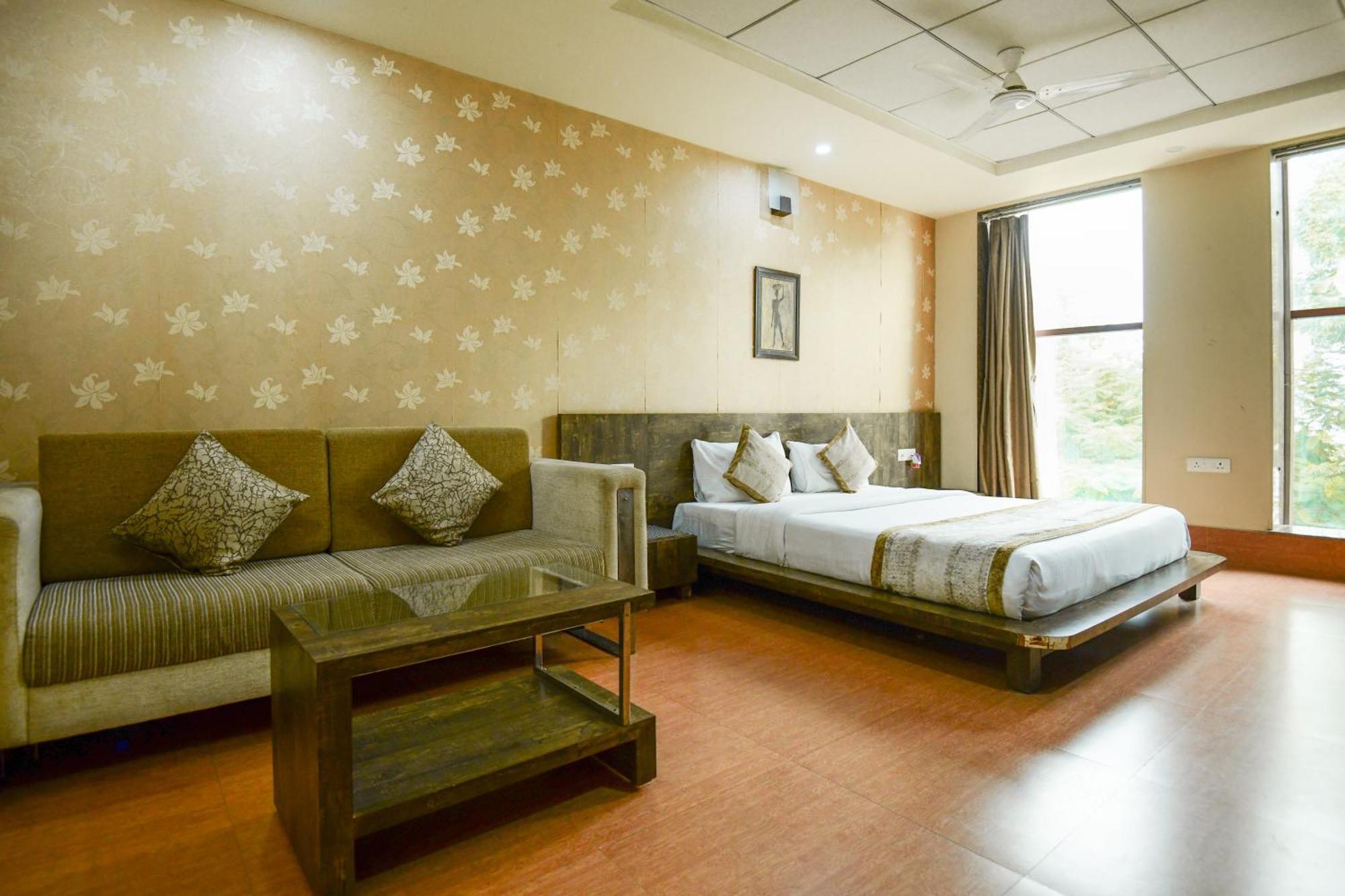 לקנאו Hotel Lake View Grand מראה חיצוני תמונה